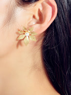 Fashion Pearl Decoration Gold Silver Leaf Hypoallergenic Stud Pierced Earrings-1